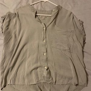 Short sleeve button down